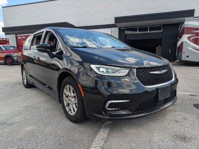 Chrysler Pacifica Touring L 2023
