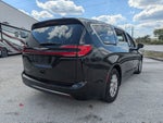 Chrysler Pacifica Touring L 2023