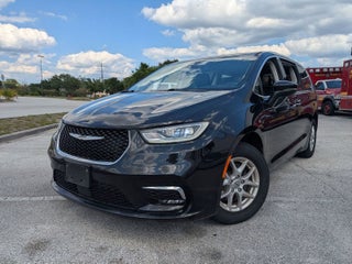 Chrysler Pacifica Touring L 2023
