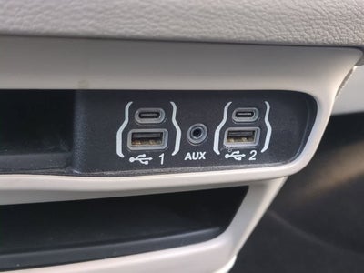 Chrysler Pacifica Touring L 2023