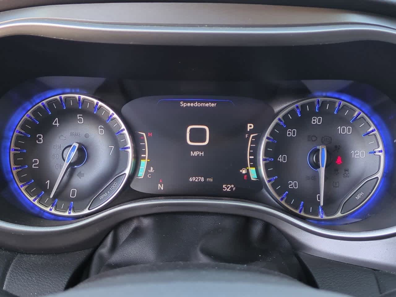 Chrysler Pacifica Touring L 2023