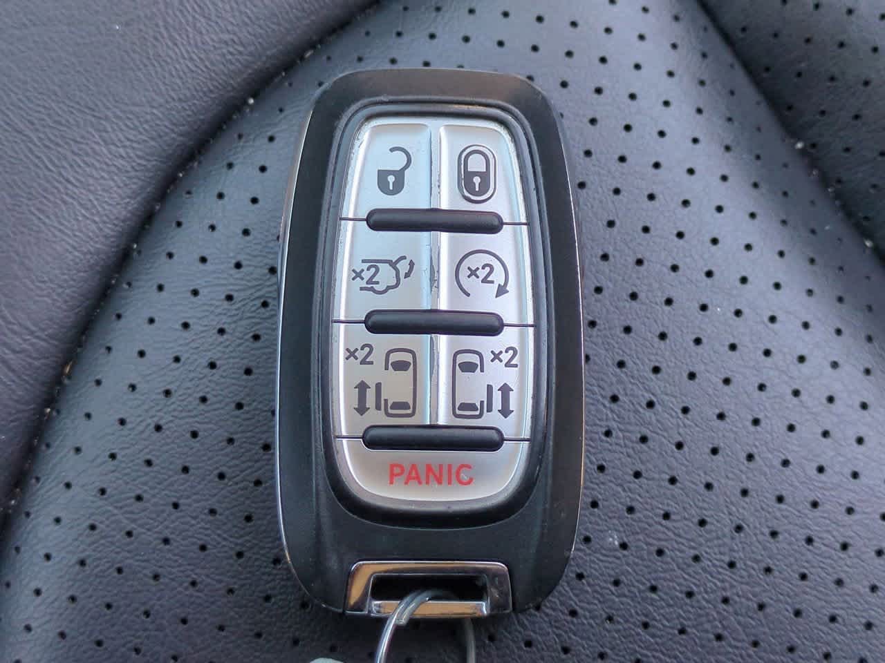 Chrysler Pacifica Touring L 2023