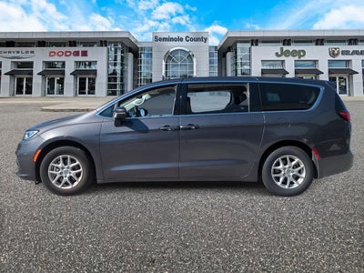Chrysler Pacifica Touring L 2023