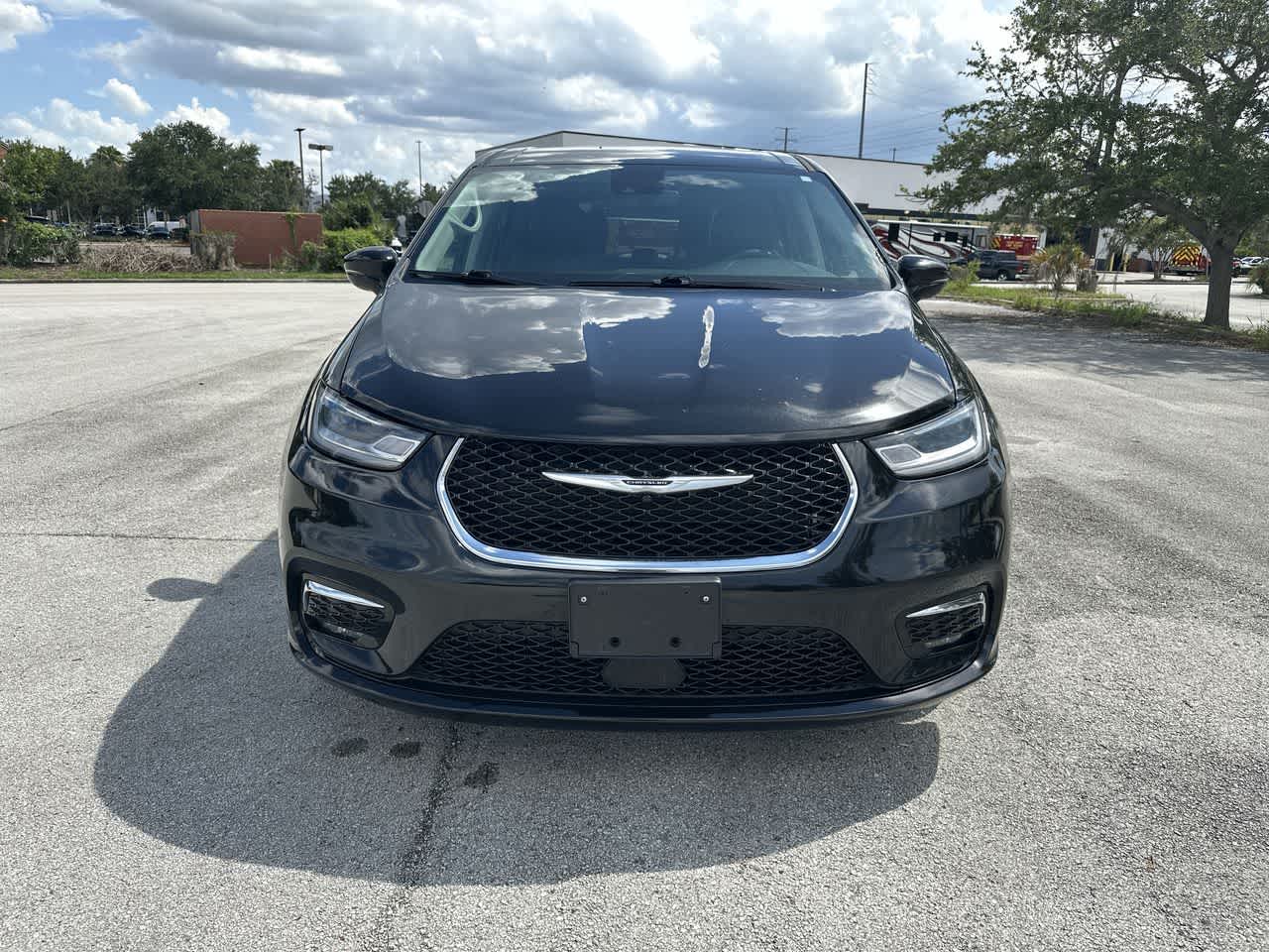 Chrysler Pacifica Touring L 2024