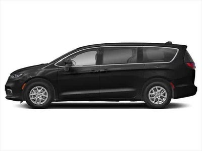 Chrysler Pacifica Touring L 2024