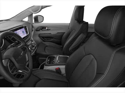 Chrysler Pacifica Touring L 2024