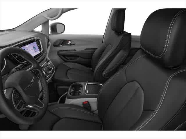 Chrysler Pacifica Touring L 2024