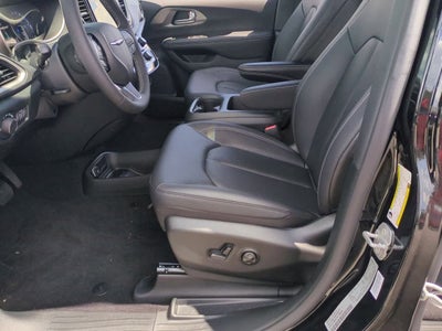 2026 Chrysler Voyager VOYAGER LX