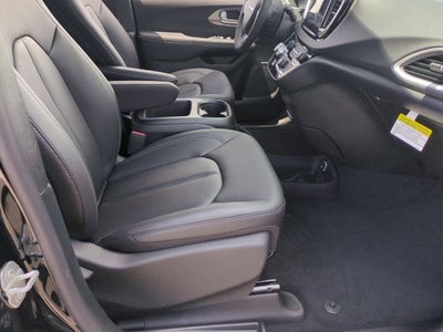 2026 Chrysler Voyager VOYAGER LX