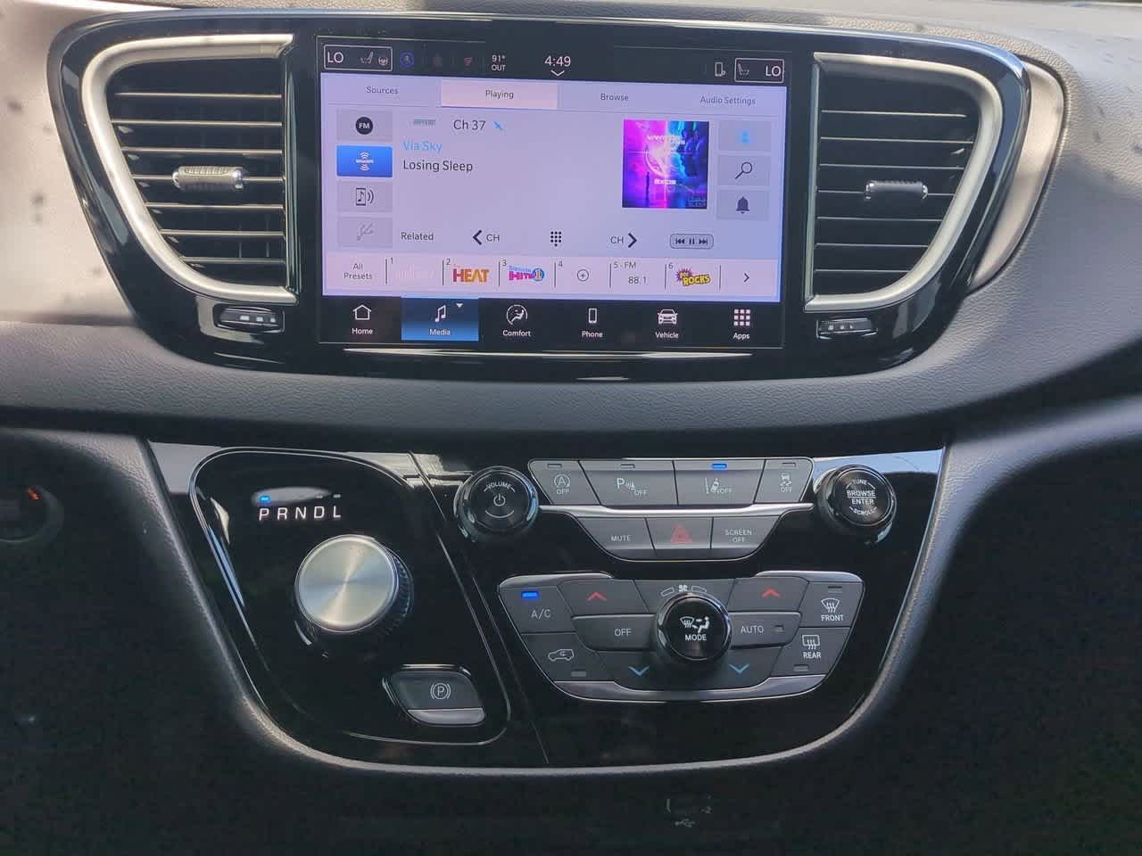 2026 Chrysler Voyager VOYAGER LX