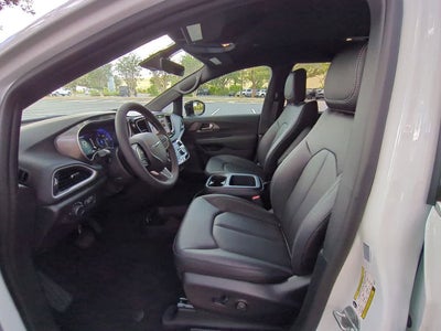 2026 Chrysler Voyager VOYAGER LX