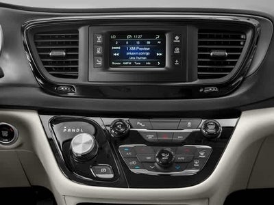 Chrysler Pacifica Limited 2017