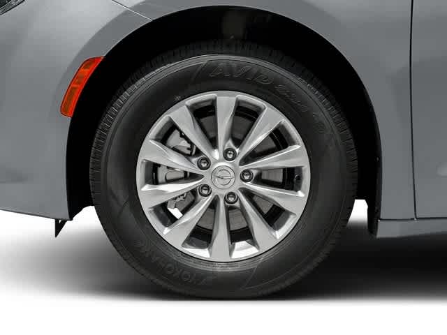 Chrysler Pacifica Limited 2017