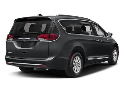 Chrysler Pacifica Limited 2017