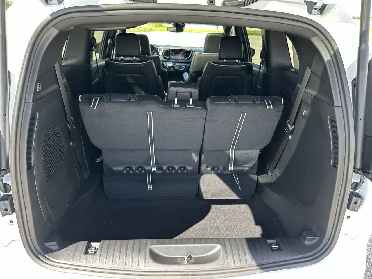 Chrysler Pacifica 2027 PACIFICA LIMITED