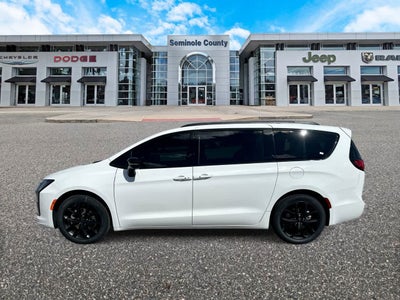 Chrysler Pacifica 2027 PACIFICA LIMITED