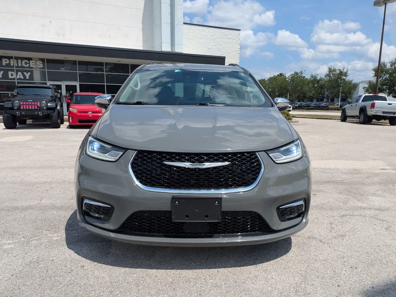 Chrysler Pacifica Limited 2023