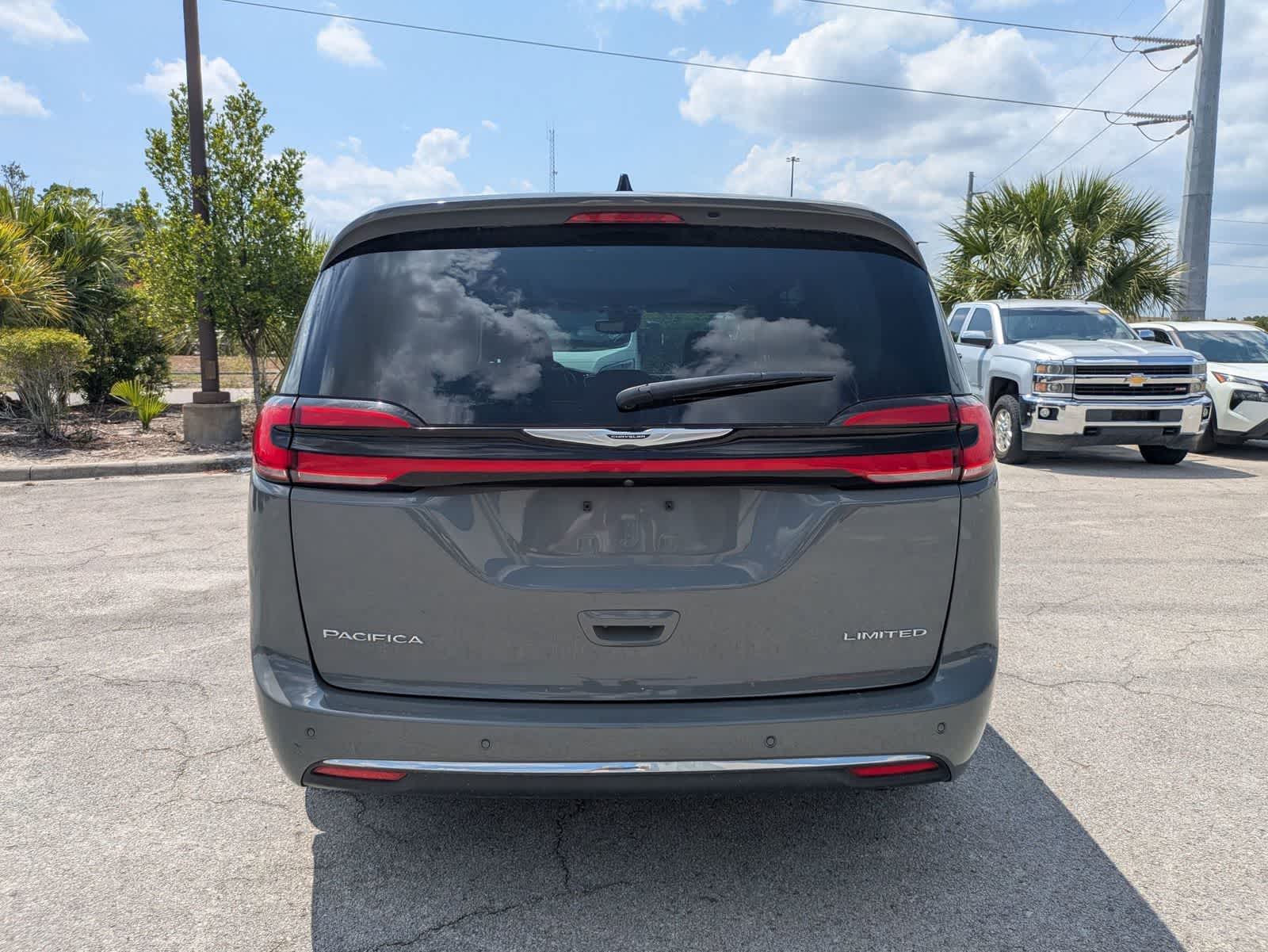 Chrysler Pacifica Limited 2023