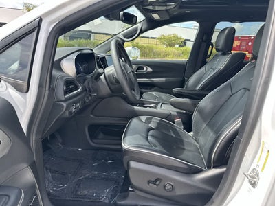 Chrysler Pacifica Hybrid Limited 2022