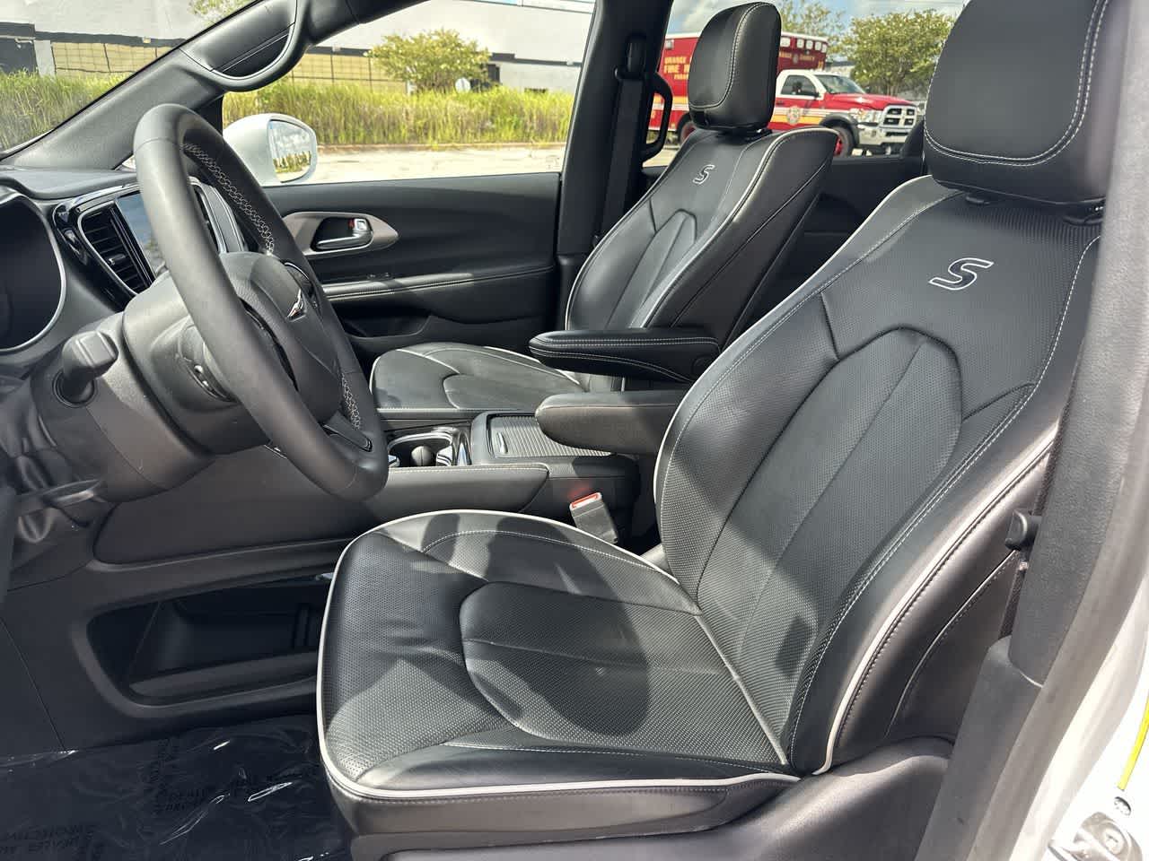 Chrysler Pacifica Hybrid Limited 2022