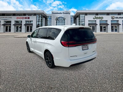 Chrysler Pacifica Hybrid Limited 2022
