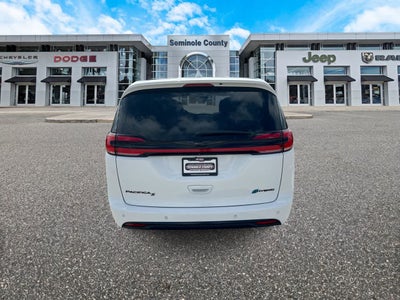Chrysler Pacifica Hybrid Limited 2022