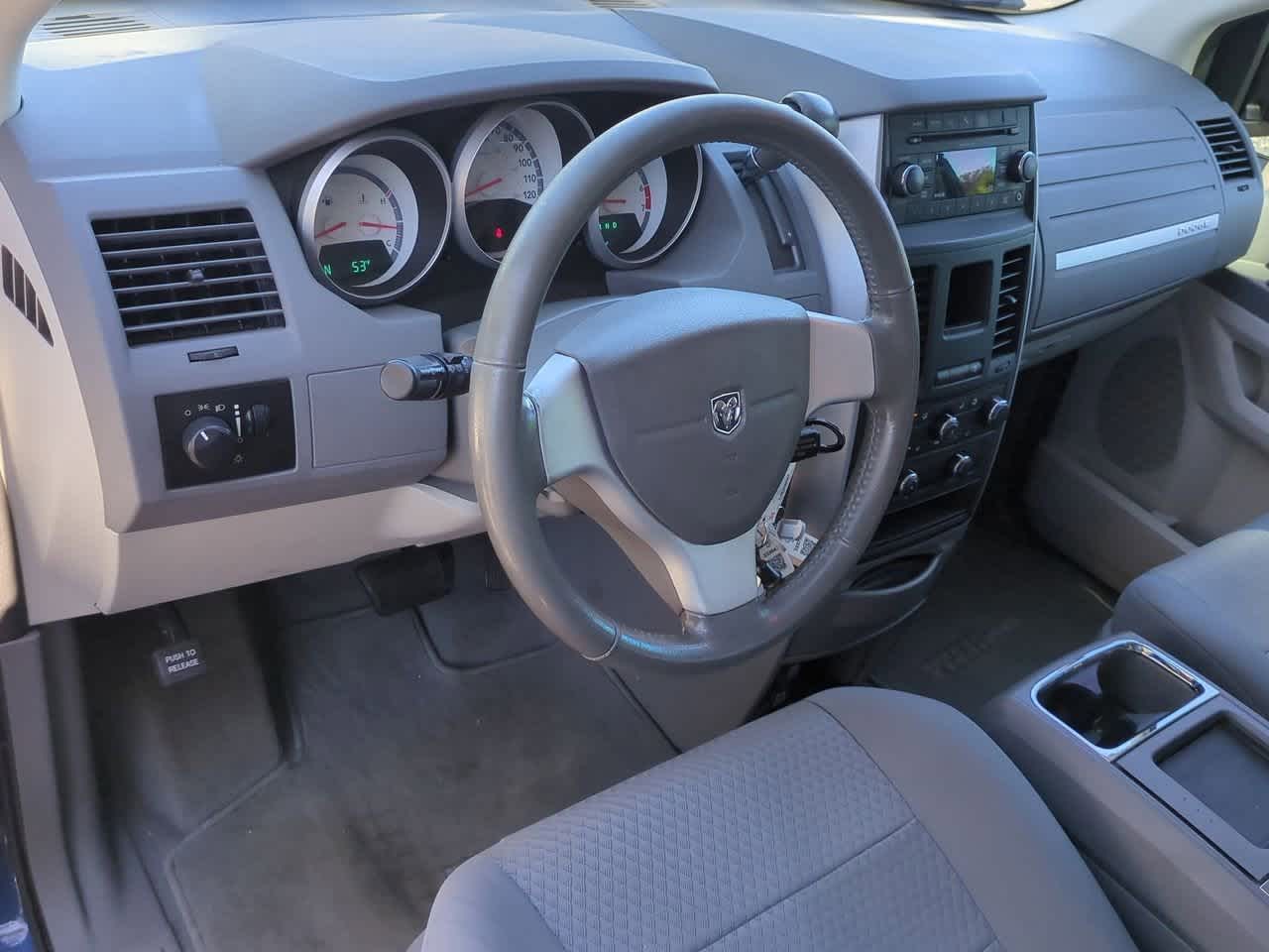 Dodge Grand Caravan Hero 2010