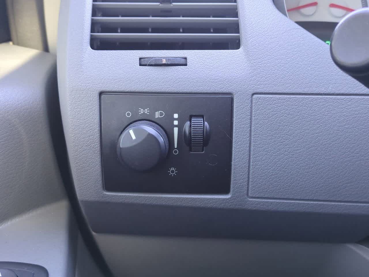 Dodge Grand Caravan Hero 2010