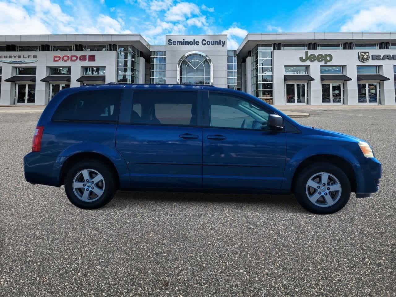 Dodge Grand Caravan Hero 2010