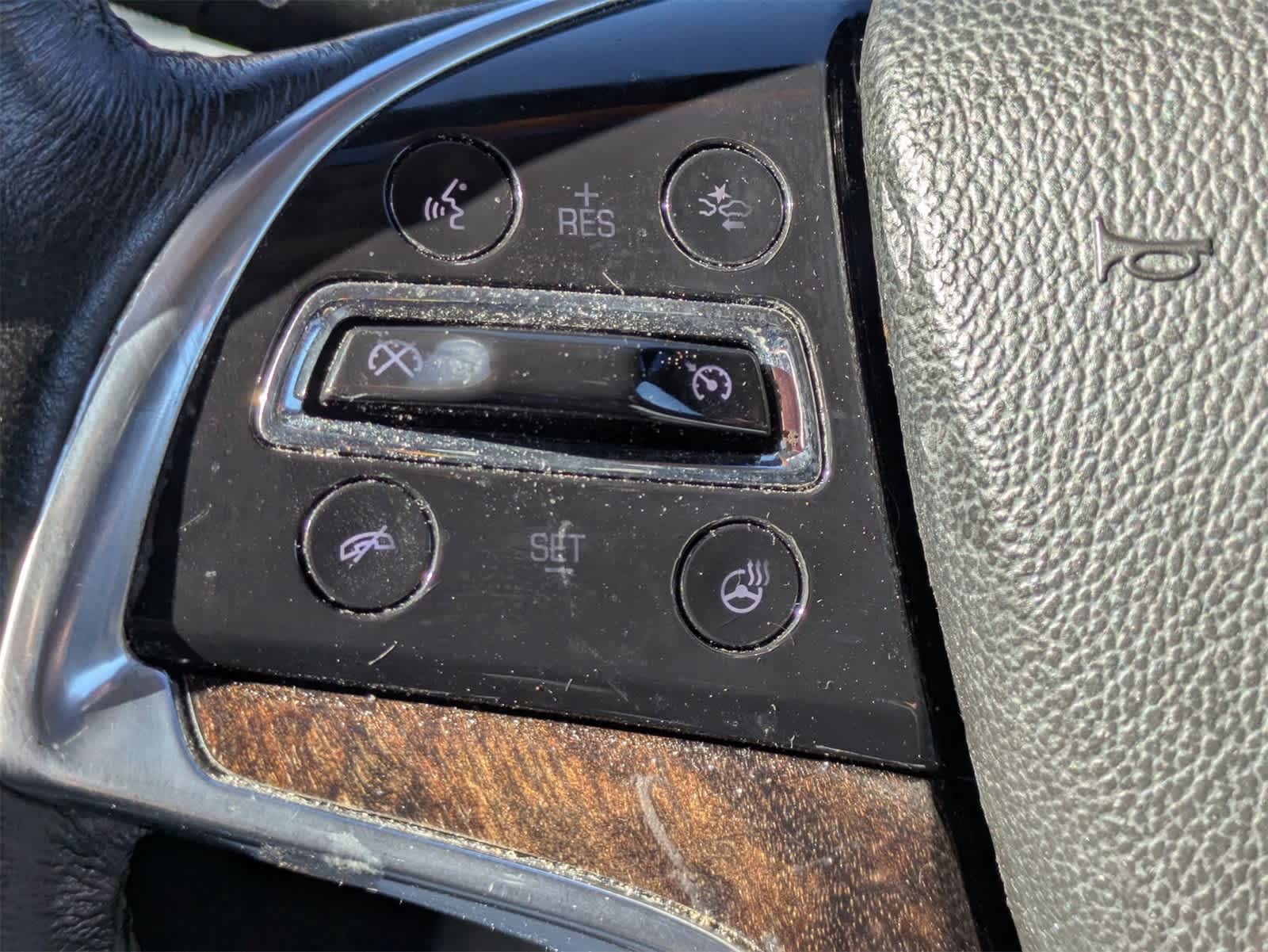 Cadillac XTS Luxury 2013