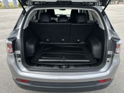 2022 Jeep Compass Latitude FWD