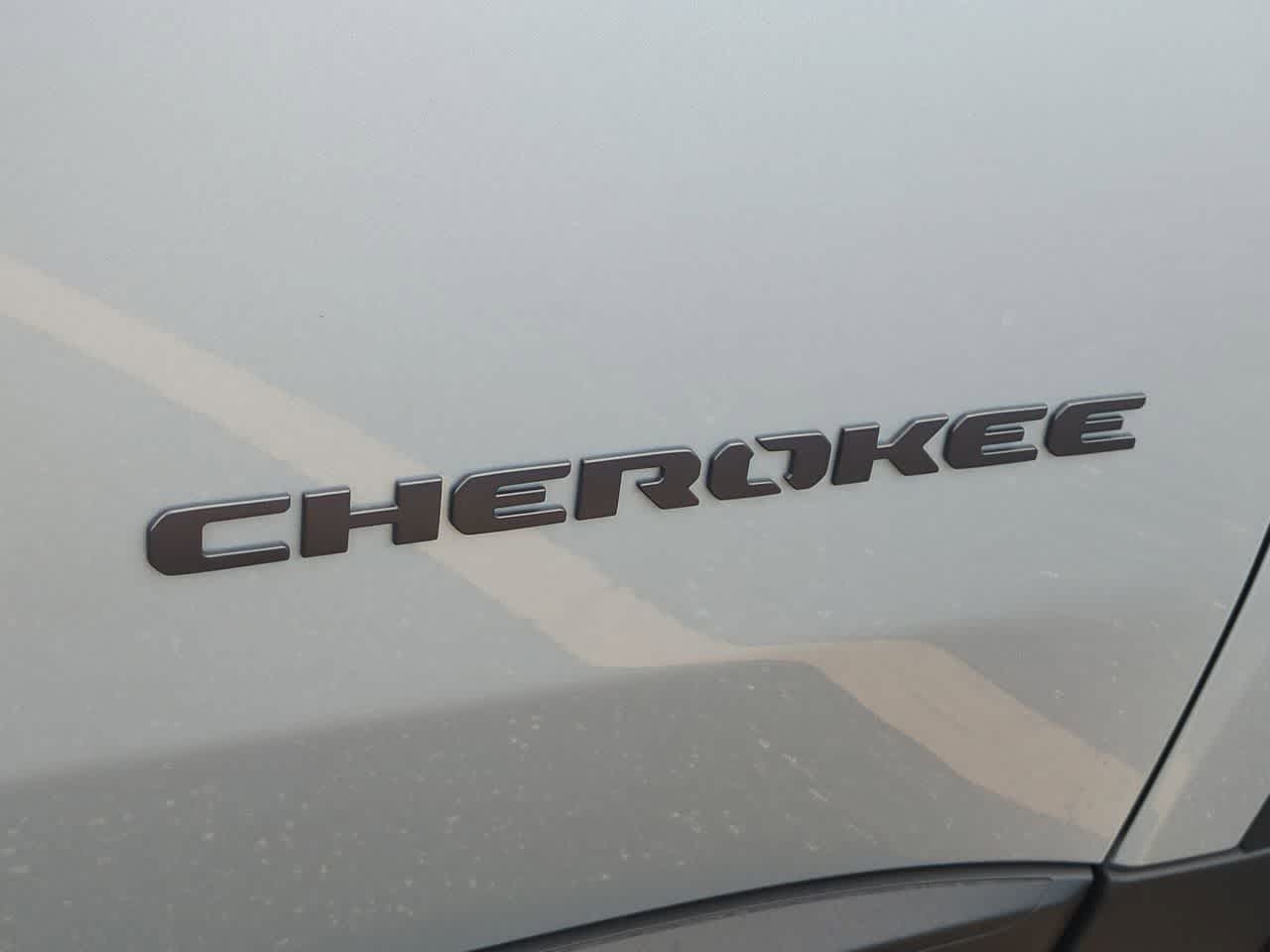 Jeep Cherokee 2026, modelo LAREDO 4X4