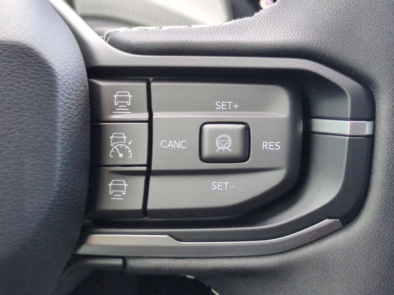 Jeep Cherokee 2026, modelo LAREDO 4X4