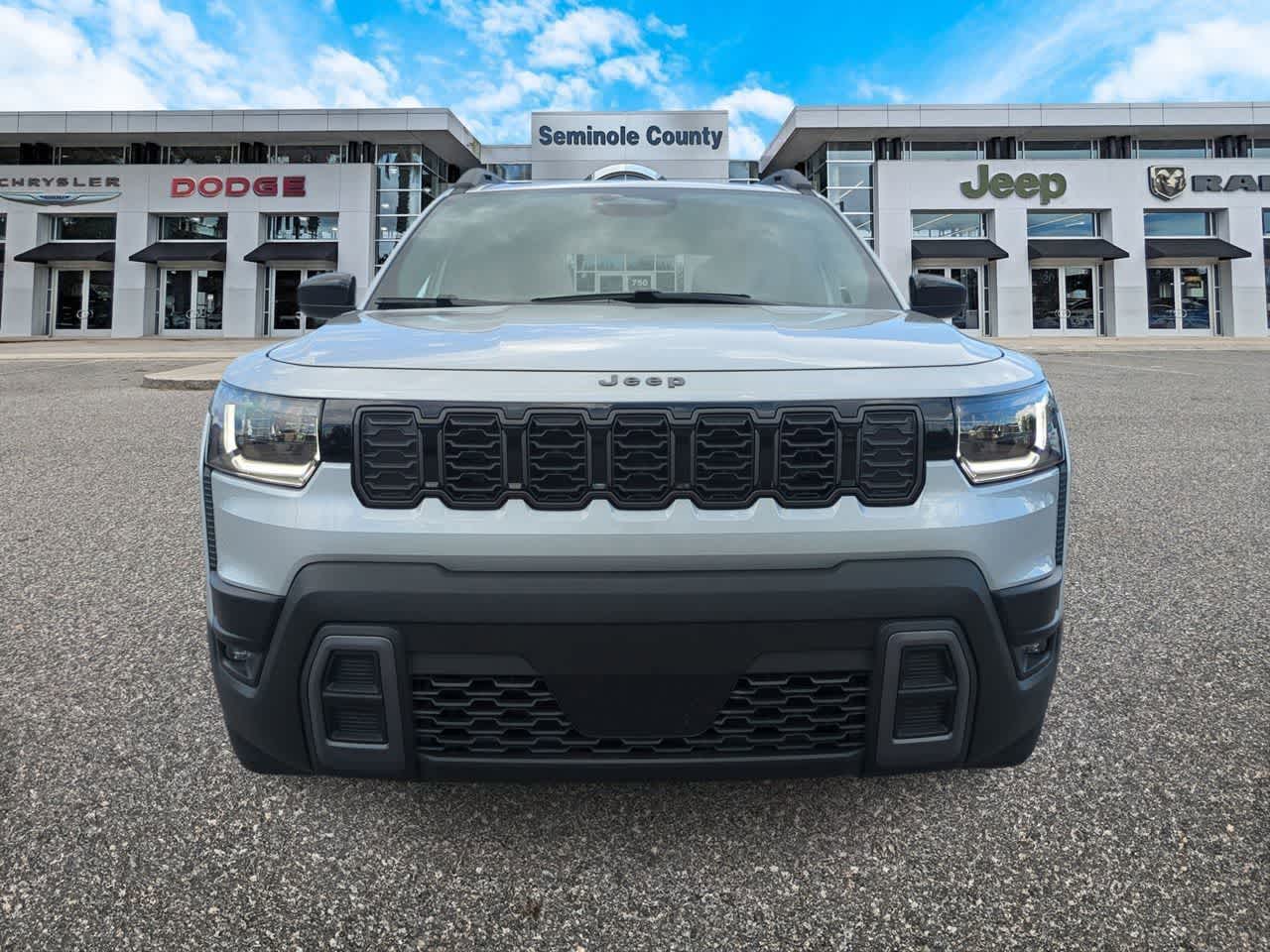 Jeep Cherokee 2026, modelo LAREDO 4X4