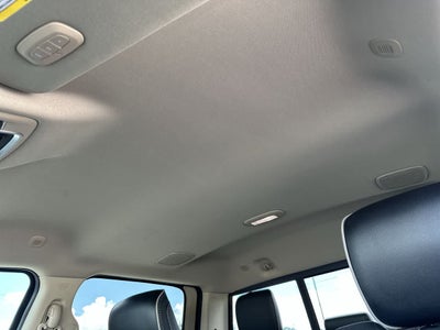 RAM 3500 Laramie Crew Cab 4x2 de 2022 con caja de 6'4'