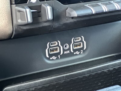 RAM 3500 Laramie Crew Cab 4x2 de 2022 con caja de 6'4'