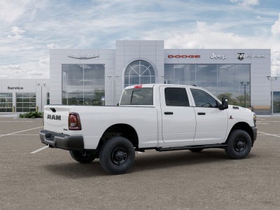 RAM 2500 de 2026, RAM 2500 TRADESMAN, cabina doble, 4x4, caja de 6'4'