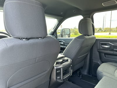 RAM 2500 del año 2027, RAM 2500 BIG HORN, cabina doble, 4x4, caja de 6'4'