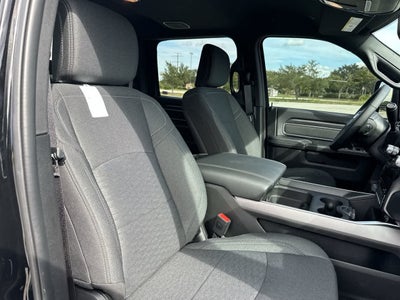 RAM 2500 del año 2027, RAM 2500 BIG HORN, cabina doble, 4x4, caja de 6'4'