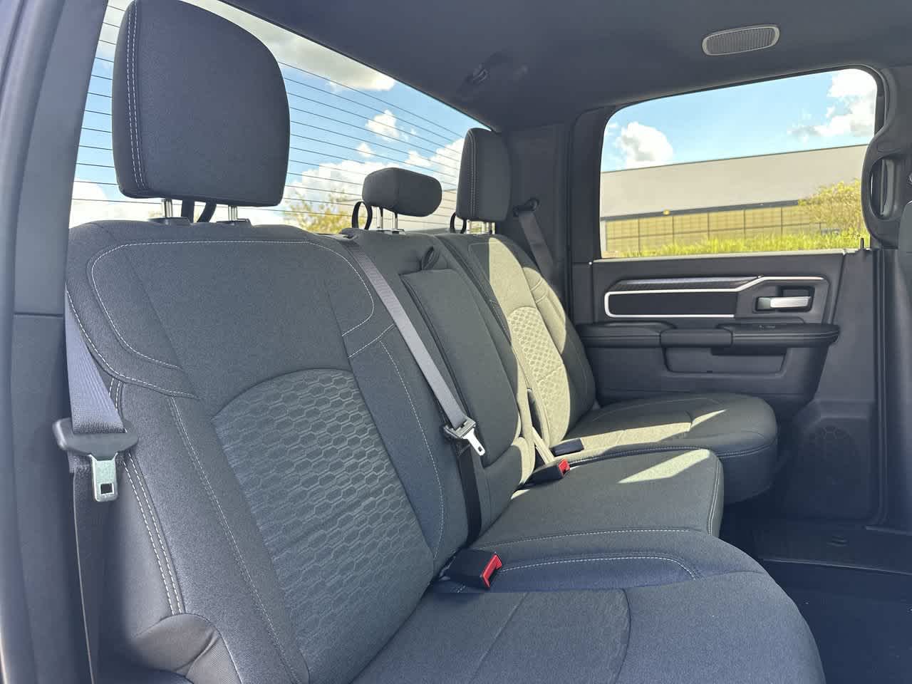 RAM 2500 del año 2027, RAM 2500 BIG HORN, cabina doble, 4x4, caja de 6'4'