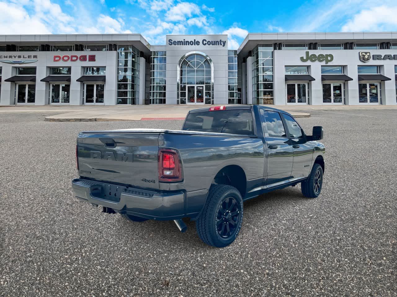 RAM 2500 del año 2027, RAM 2500 BIG HORN, cabina doble, 4x4, caja de 6'4'