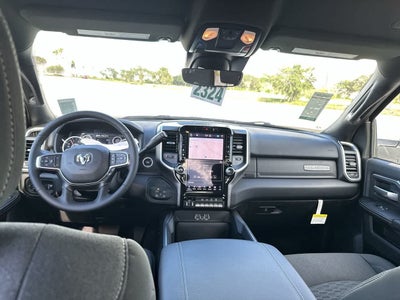 RAM 2500 del año 2027, RAM 2500 BIG HORN, cabina doble, 4x4, caja de 6'4'