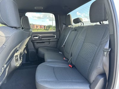 RAM 2500 del año 2027, RAM 2500 BIG HORN, cabina doble, 4x4, caja de 6'4'