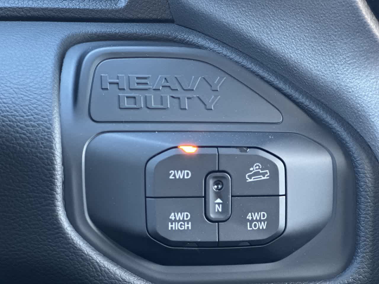 RAM 2500 del año 2027, RAM 2500 BIG HORN, cabina doble, 4x4, caja de 6'4'