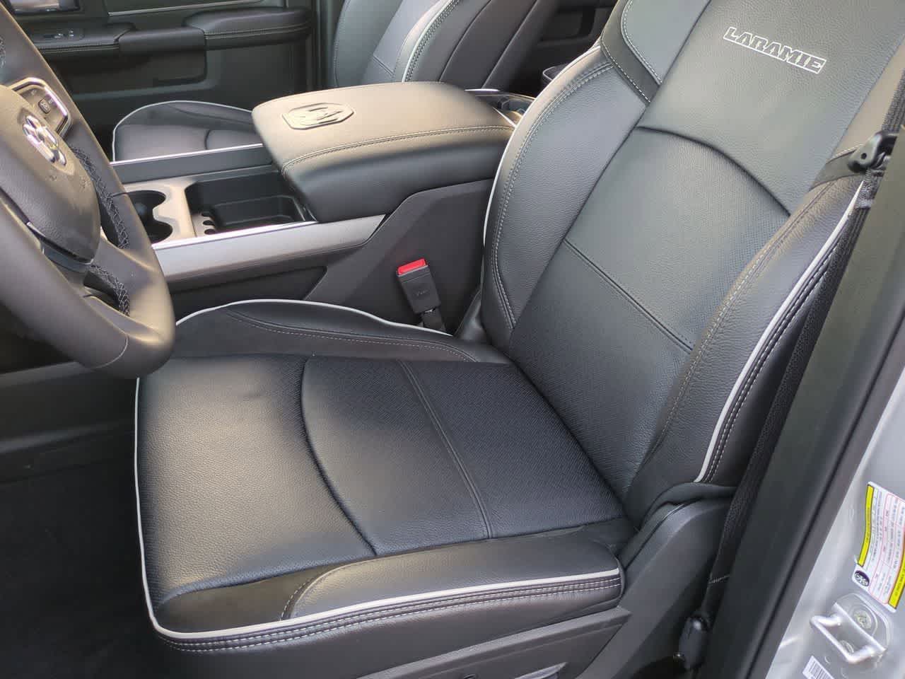 2026 RAM 2500 Laramie Mega Cab 4x4 Caja de 6'4''