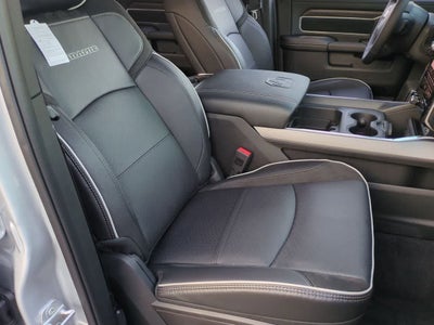 2026 RAM 2500 Laramie Mega Cab 4x4 Caja de 6'4''