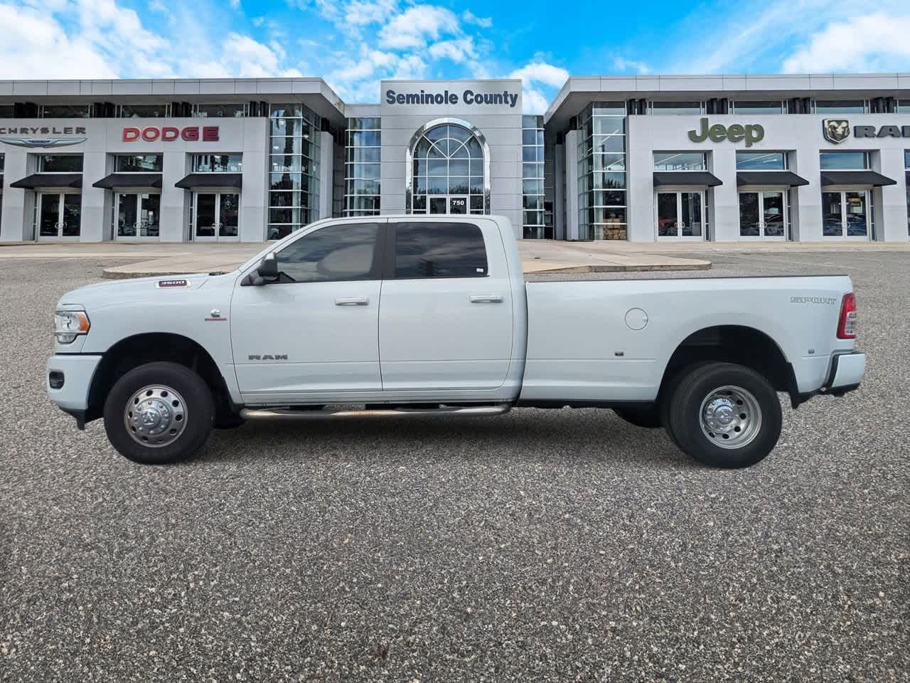2022 RAM 3500 Lone Star Cabina Doble 4x4 Caja de 8'