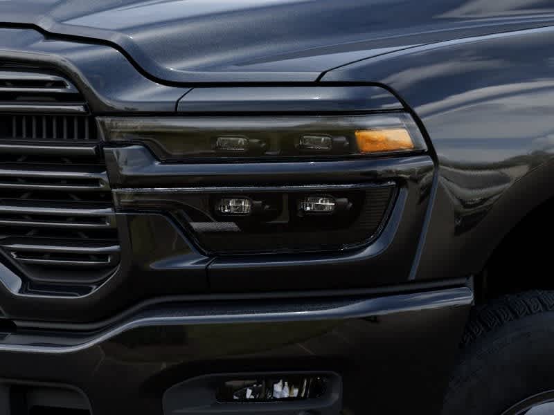 RAM 3500 de 2027, RAM 3500 LARAMIE MEGA CAB 4x4 con caja de 6'4'