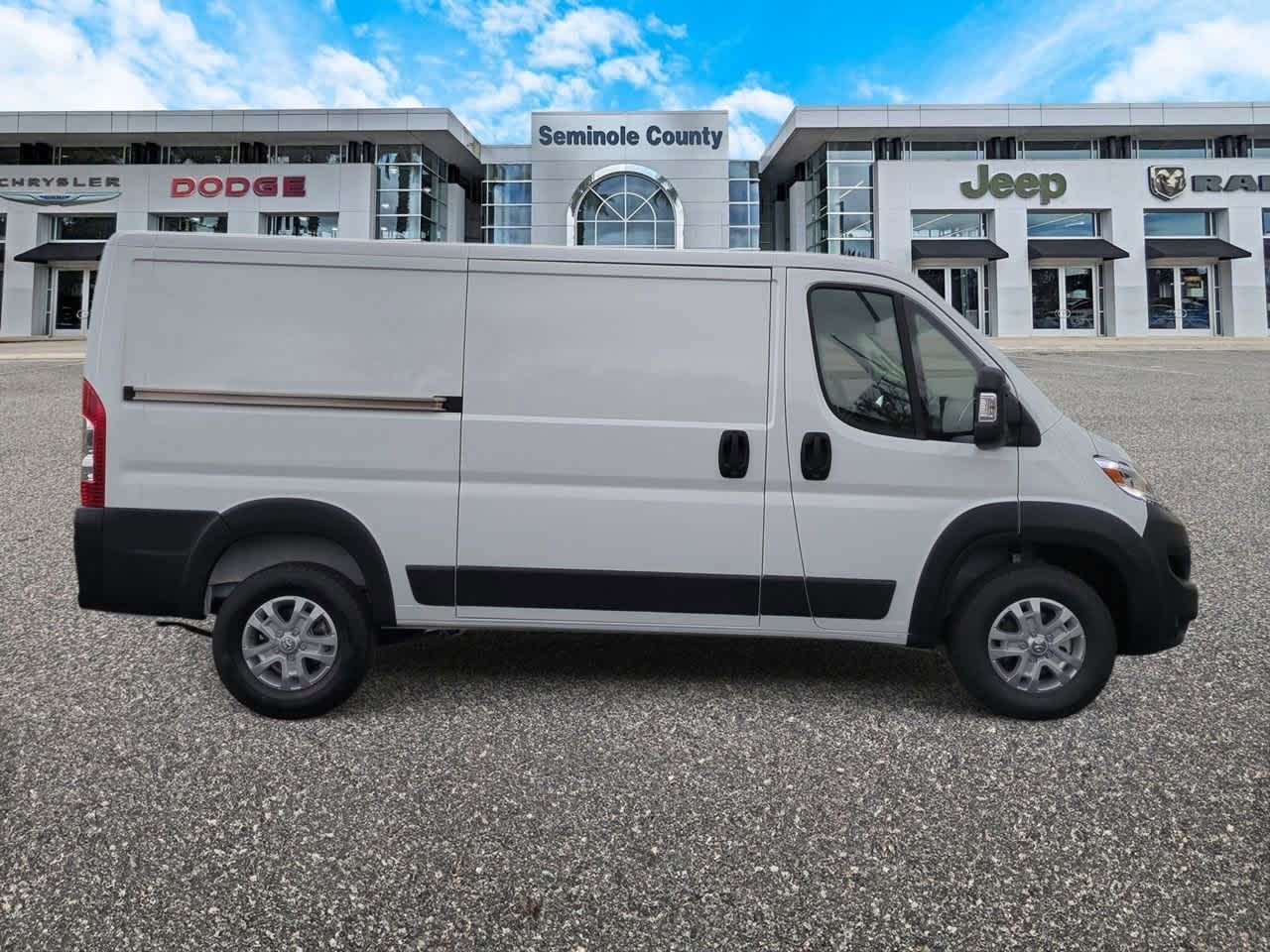 2026 RAM ProMaster RAM PROMASTER 1500 SLT CARGO VAN TECHO BAJO 136' WB