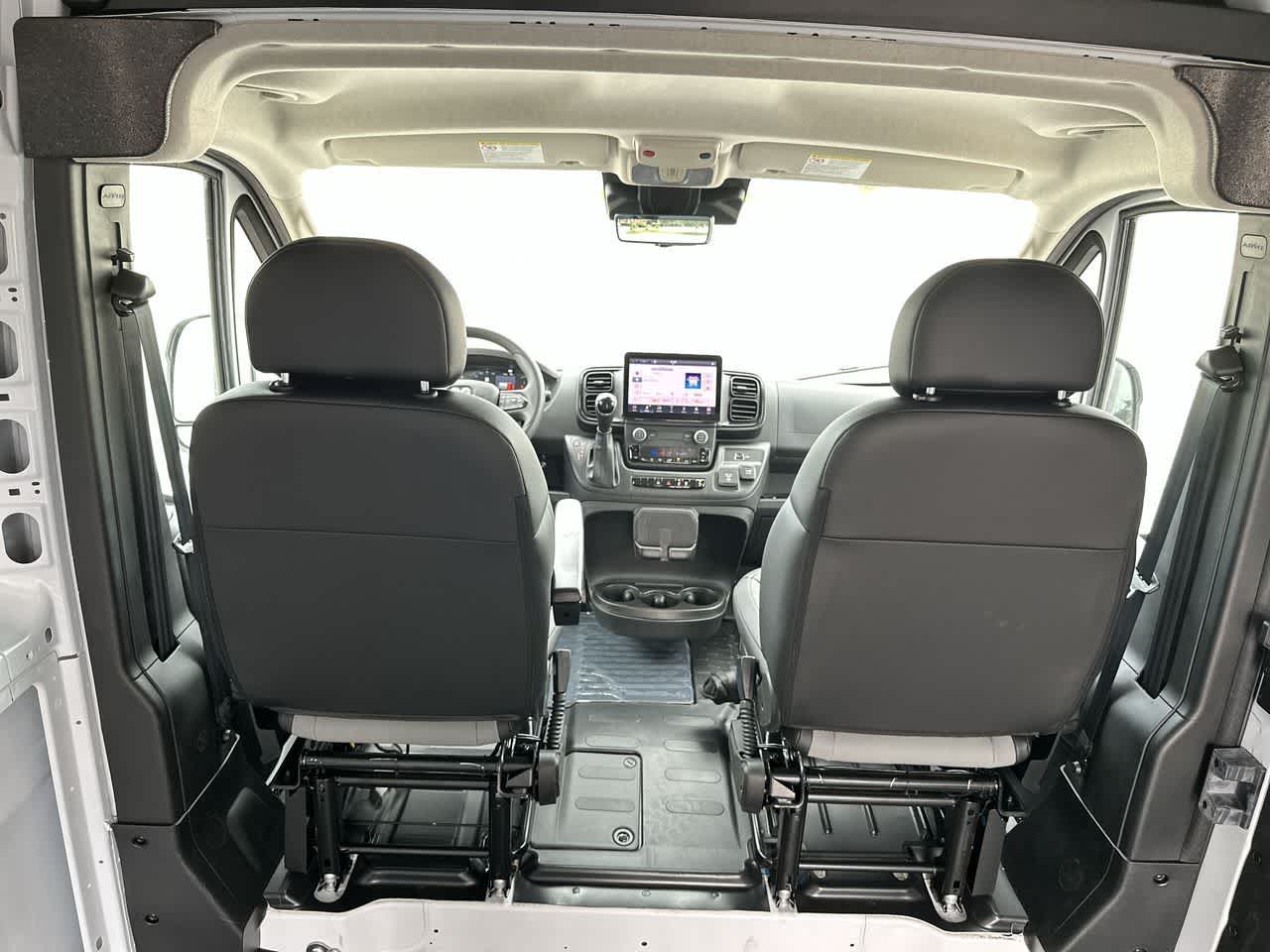 RAM ProMaster 2500 de 2026, furgoneta de carga RAM PROMASTER 2500 TRADESMAN con techo alto y distancia entre ejes de 159'